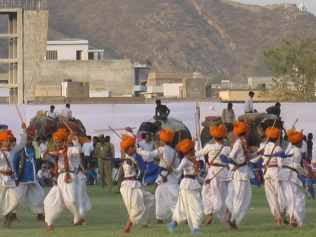 How to Celebrate Holi in India