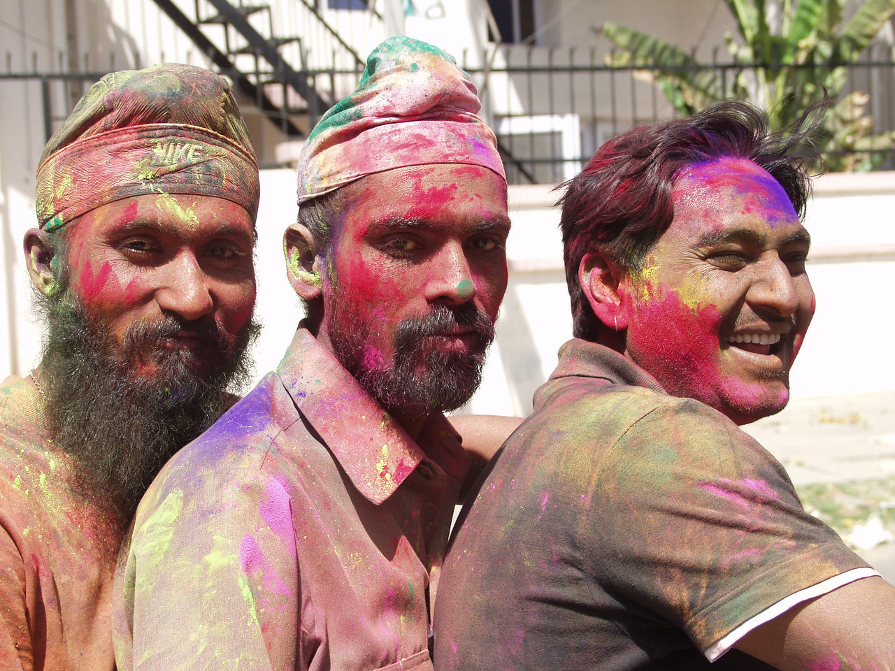How to celebrate Holi in India