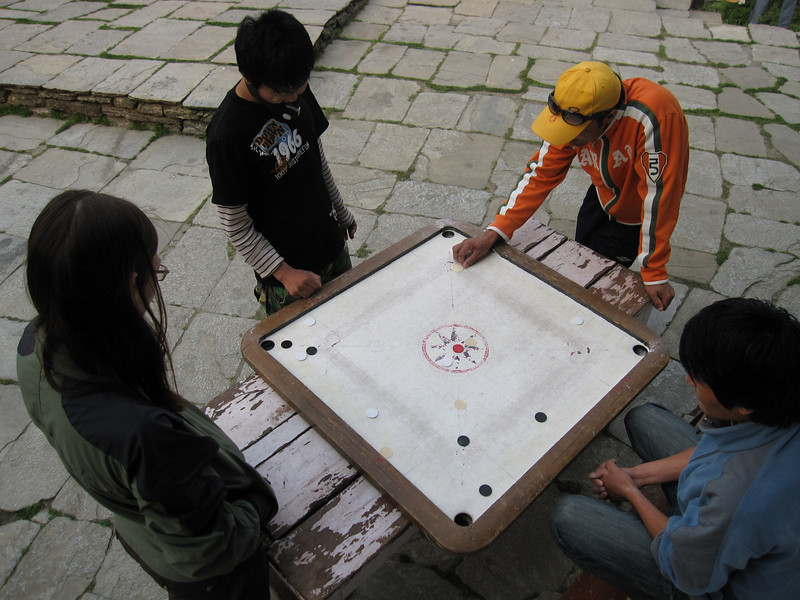 picture of a Nepali cannonball board