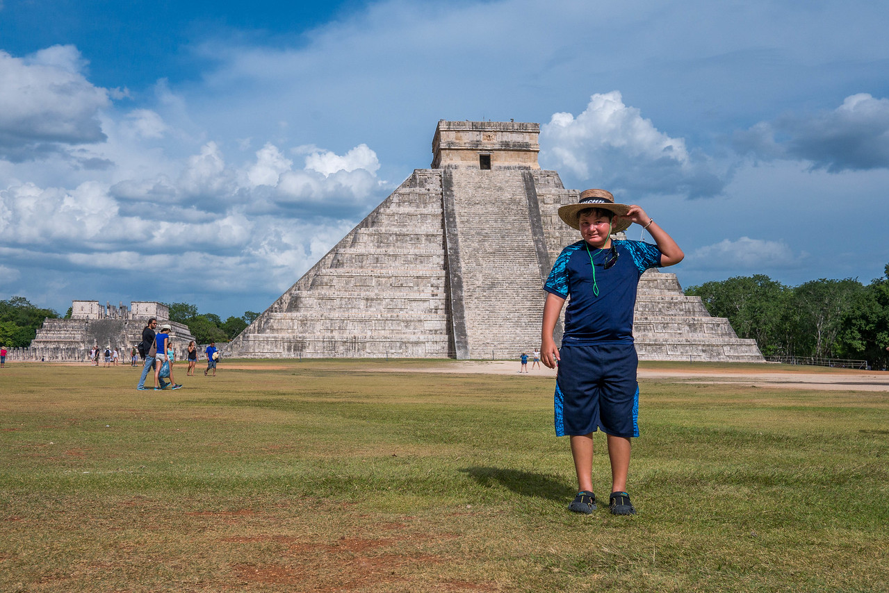 chichen itza in the afternoon