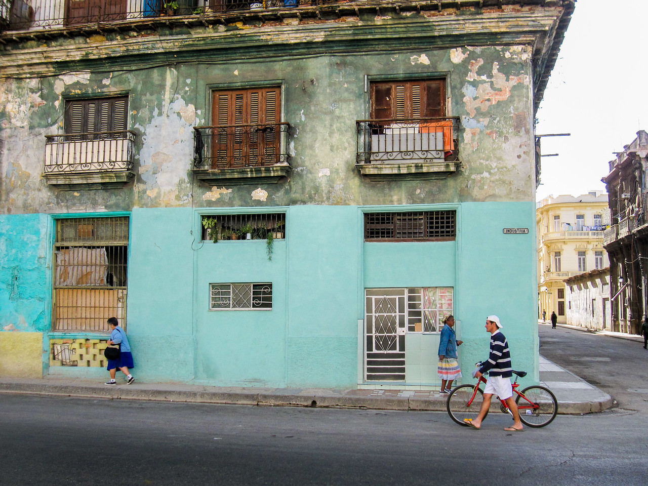 cuba streets travel guide