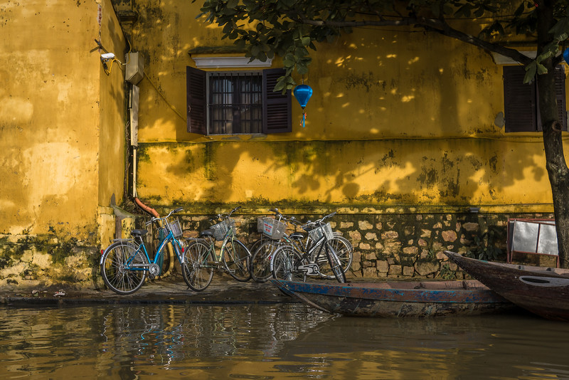 biking around hoi an