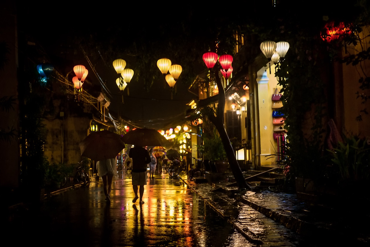 hoi an lanterns at night