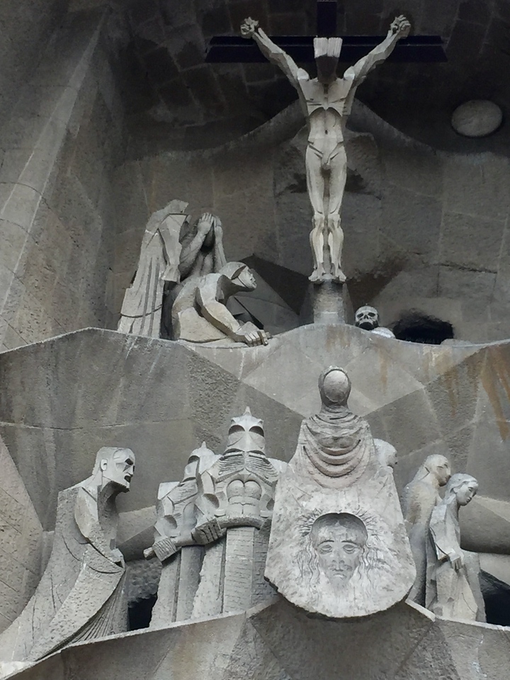 passion facade scene