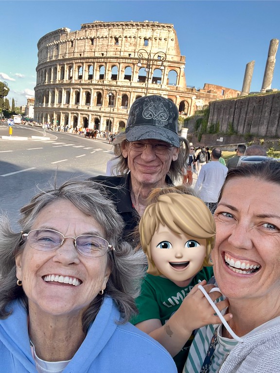 Colosseum scavenger hunt with 3-year-old