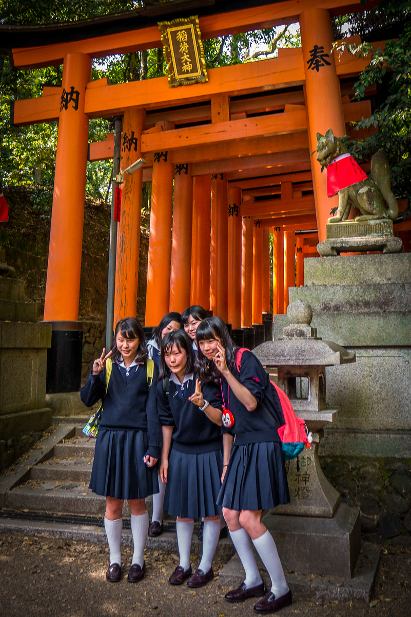 school girls at Fushimi Inari Shrine