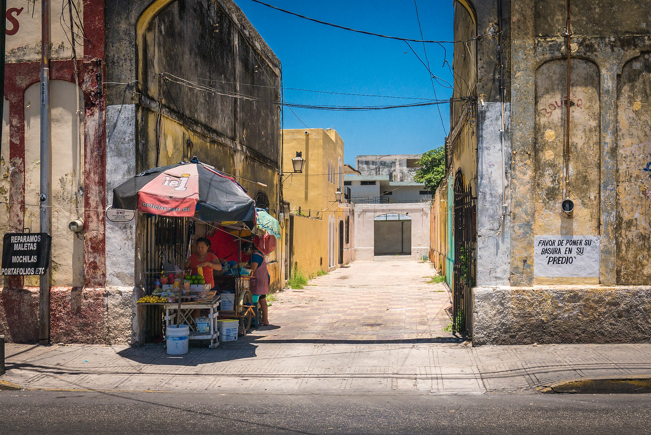 street scene of street food in Merida among the colonial architecture.