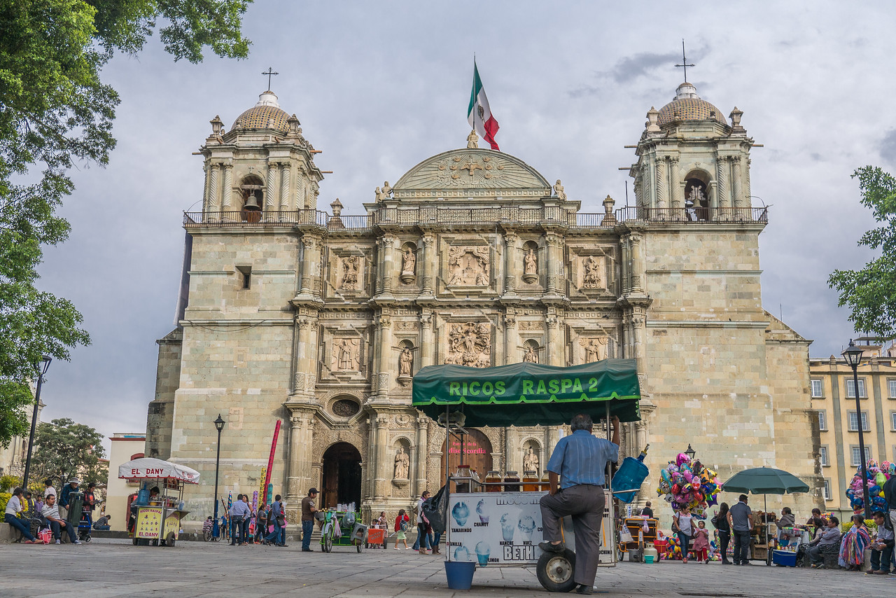 The main Cathedral on Oaxaca's central zocalo. In Oaxaca City, Mexico.