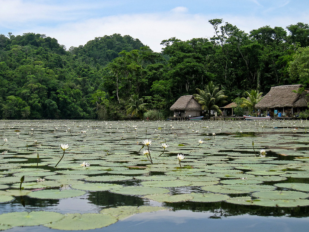  Rio Dulce in Guatemala 