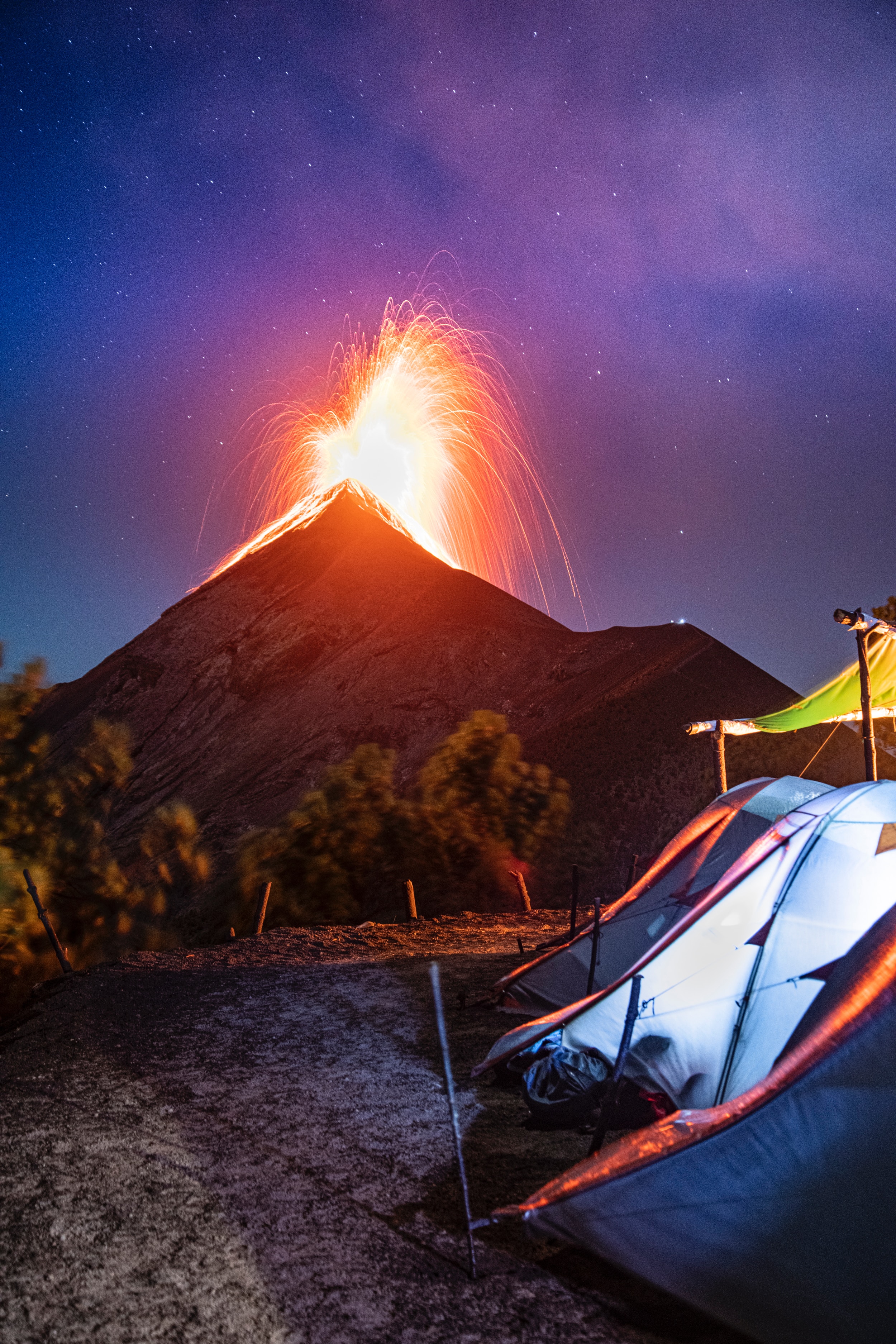 Acatenango volcano sunrise hike to see lava