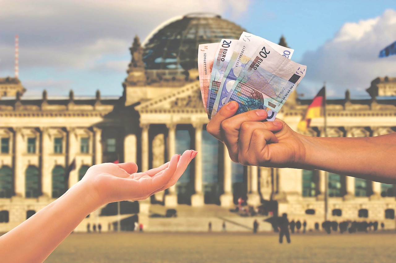 plan a RTW itinerary that fits your travel budget