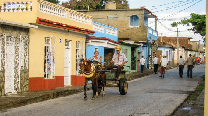 mas o menos is used a lot on the streets of Cuba and latin america